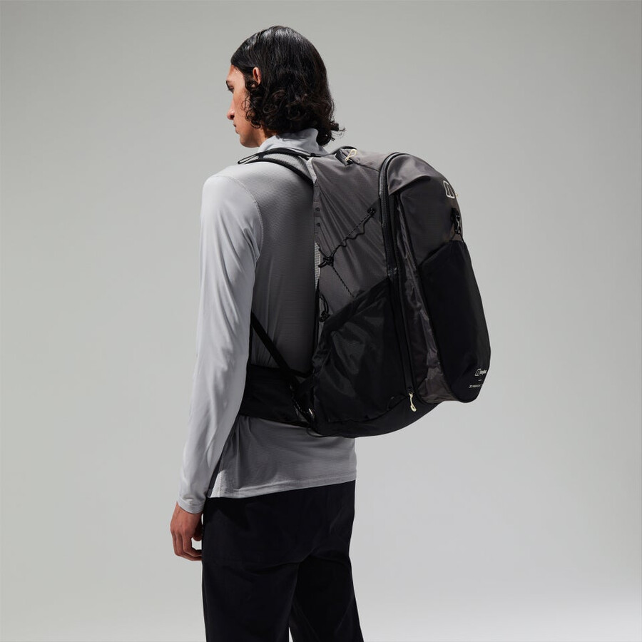 unisex 3d freeflow 305l pack greyblack berghaus