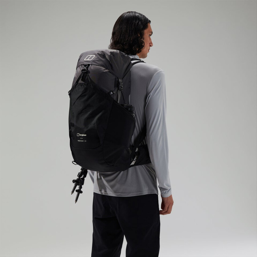 unisex freeflow 30l pack greyblack berghaus