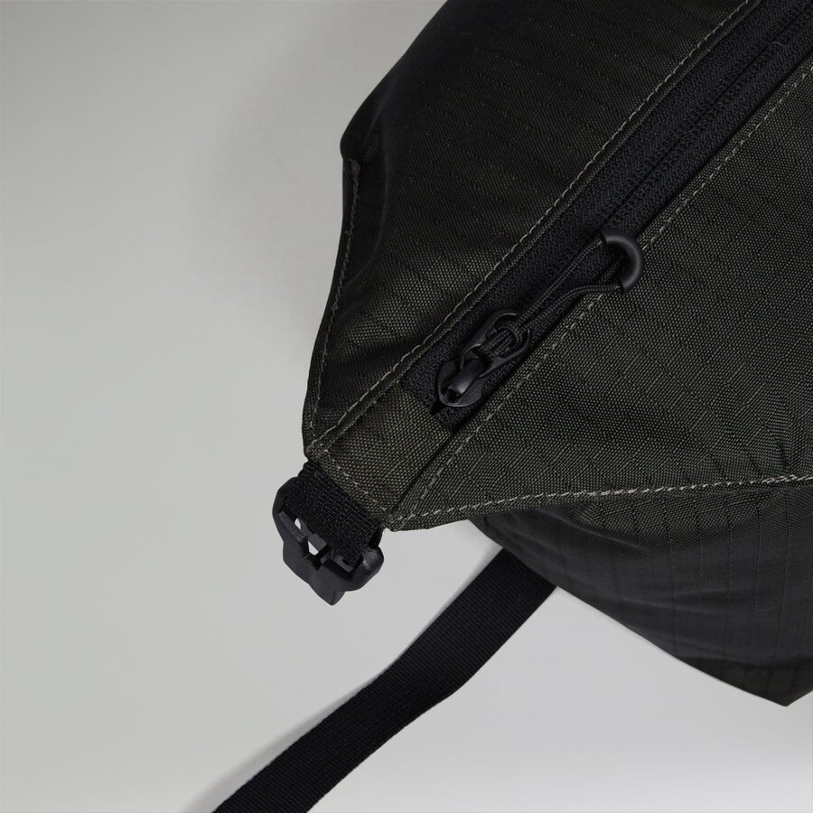 unisex wanderwise packing cube l - black berghaus
