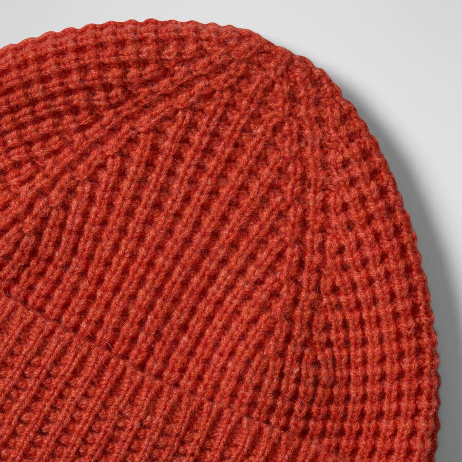 rhynie waffle rib beanie - red berghaus