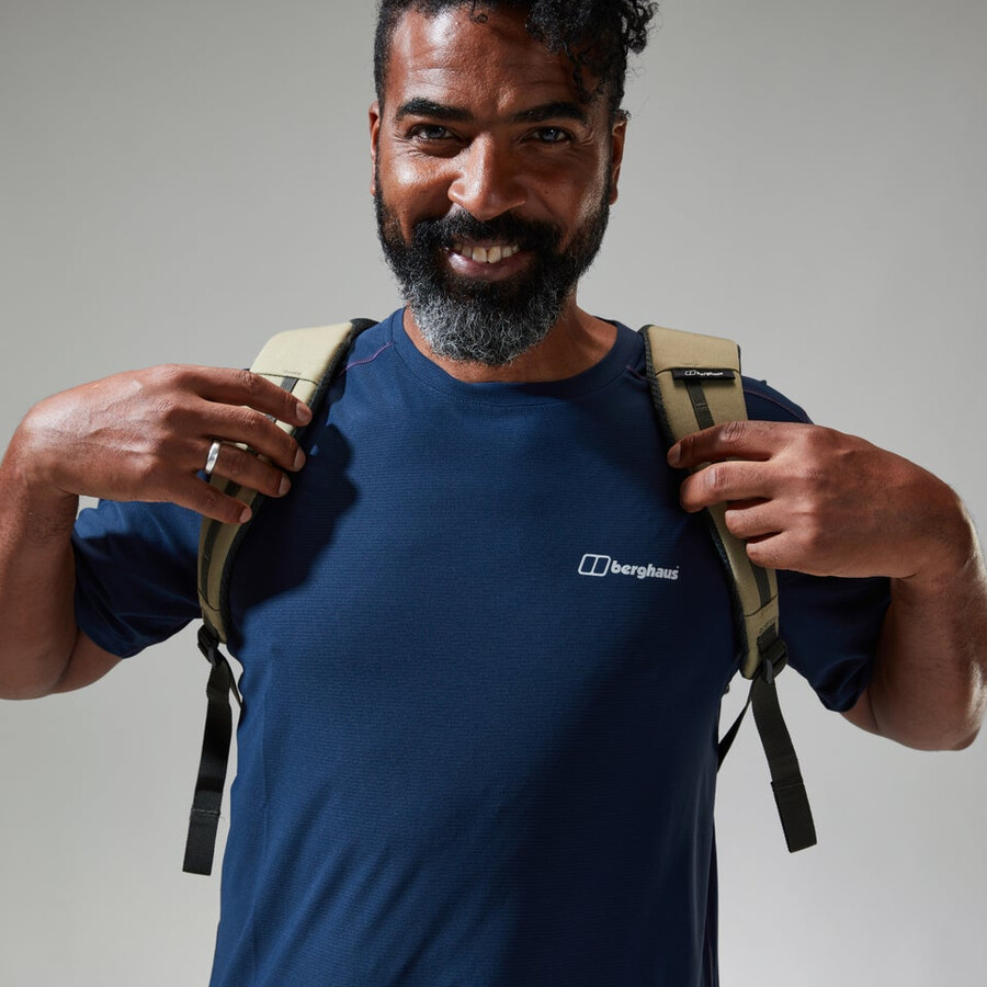 mens 247 tech tee super stretch crew - dark blue berghaus