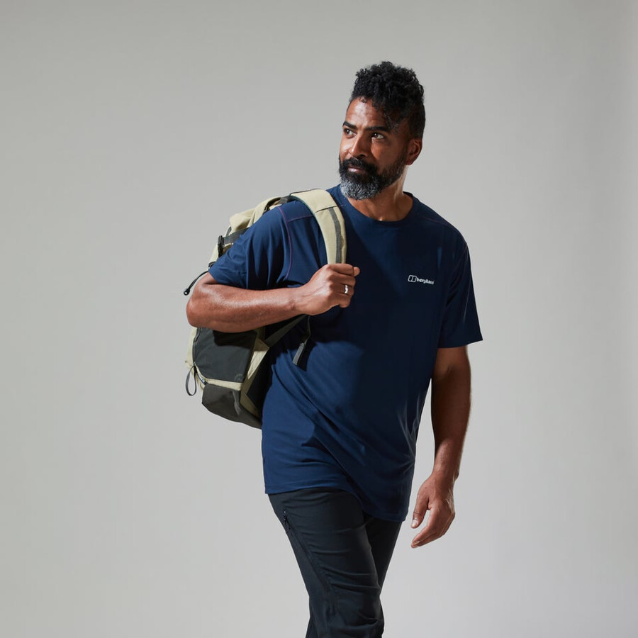 mens 247 tech tee super stretch crew - dark blue berghaus
